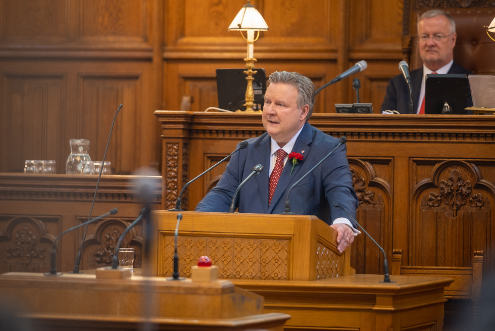 Bürgermeister Ludwig während einer Gemeinderatssitzung